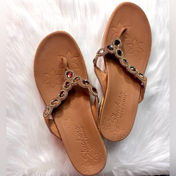 SKECHERS  Cork Style Wedge Thong Sandal - Picture 12 of 15